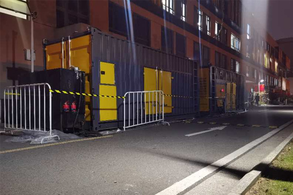 博山柴油发电机组的输出电压是如何调节的？