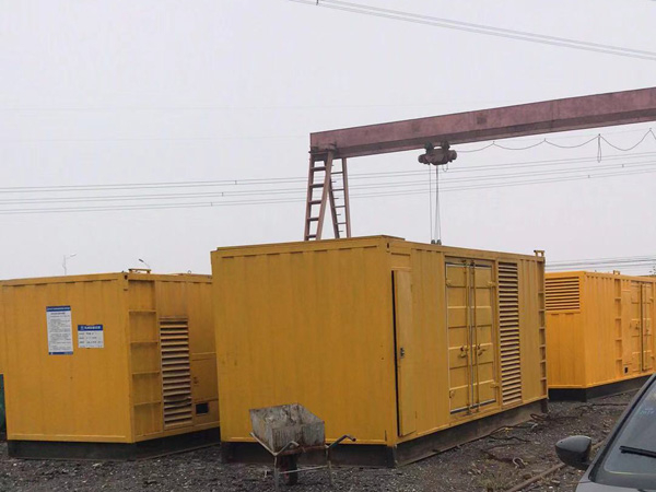 博山100kw柴油发电机组每小时油耗？