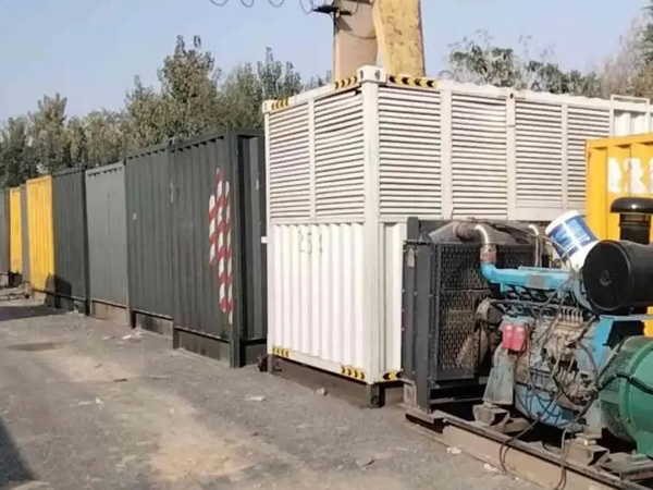 博山200KW柴油发电机机组每小时油耗是多少？